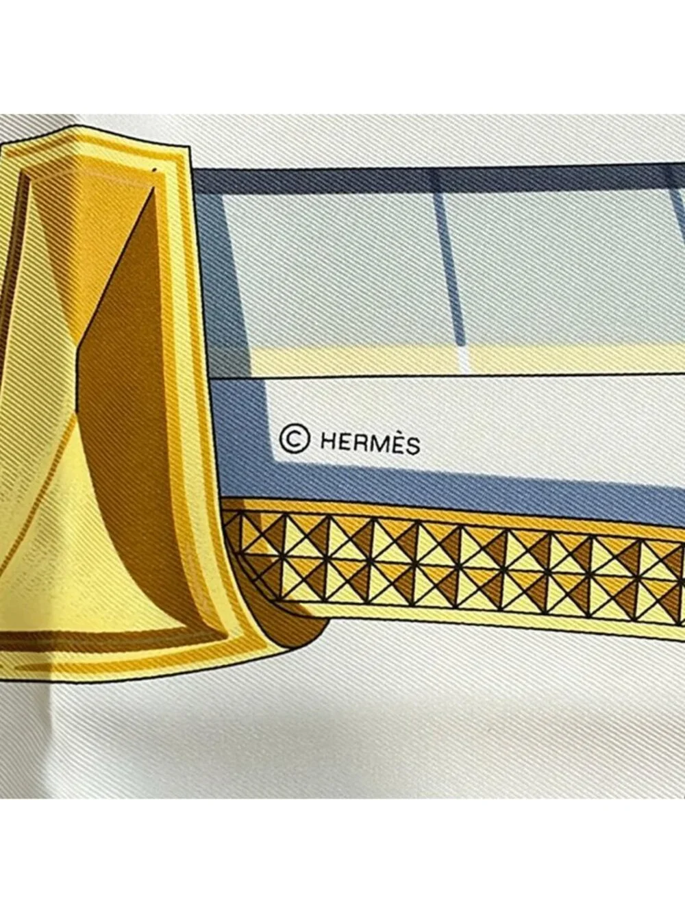 ★SOLD★ Hermes Scarf Carre 90 Ivory Gold Multi Grand Apparat - Picture 2 of 5